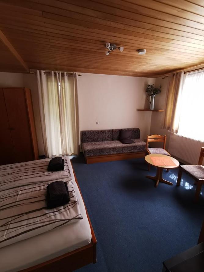 ホテル ヴィンネブルク コッヘム 部屋 写真